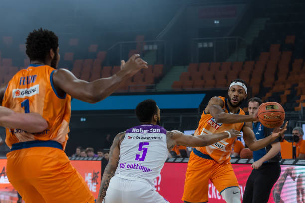 力球员的受 力球员的受